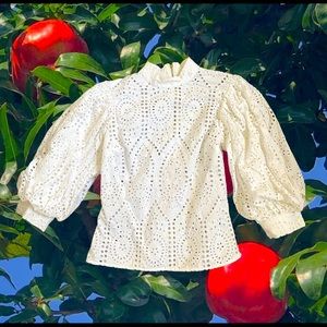 🌿🍓Ganni Puff Sleeve Blouse 🍓🌿